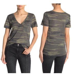 NWT Socialite Camo V-Neck T Shirt with Pocket (XS)